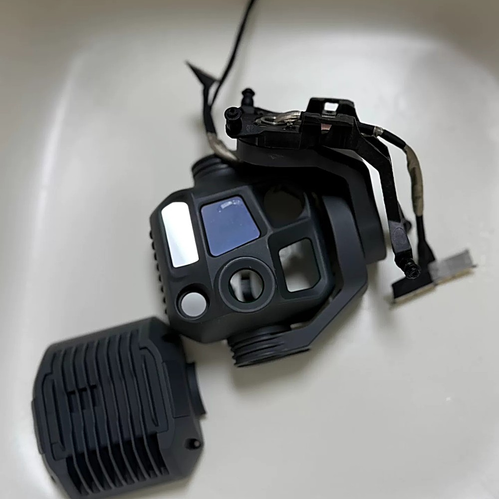 DJI Matrice 4T Gimbal 3 DJI Matrice 4T Gimbal