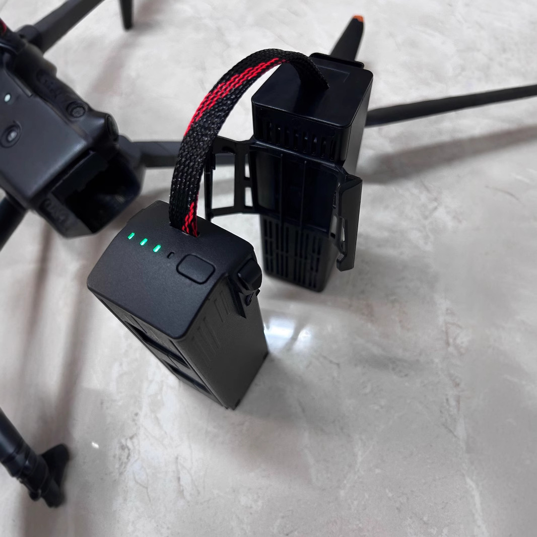 DJI Mavic 3 Dual Battery Pack - bat23_desc_09.jpg